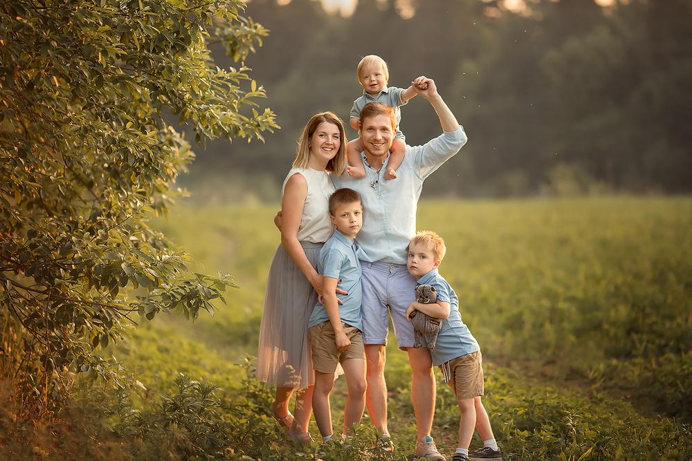 Громовы, Копытко, Ревягины